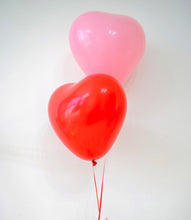 Load image into Gallery viewer, Valentine Day 3 Heart Balloon Gift Bouquet